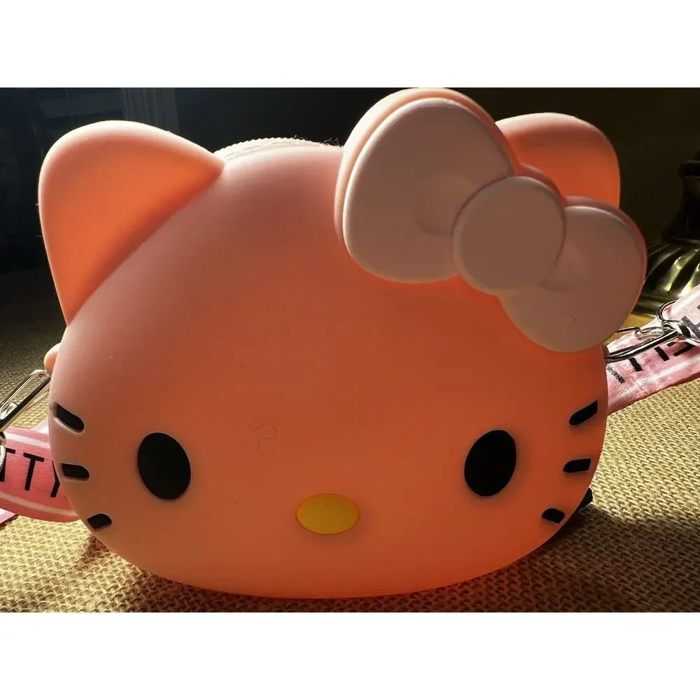 Hello Kitty (For Sale in Japan Only) Mini Pink Silicone Purse